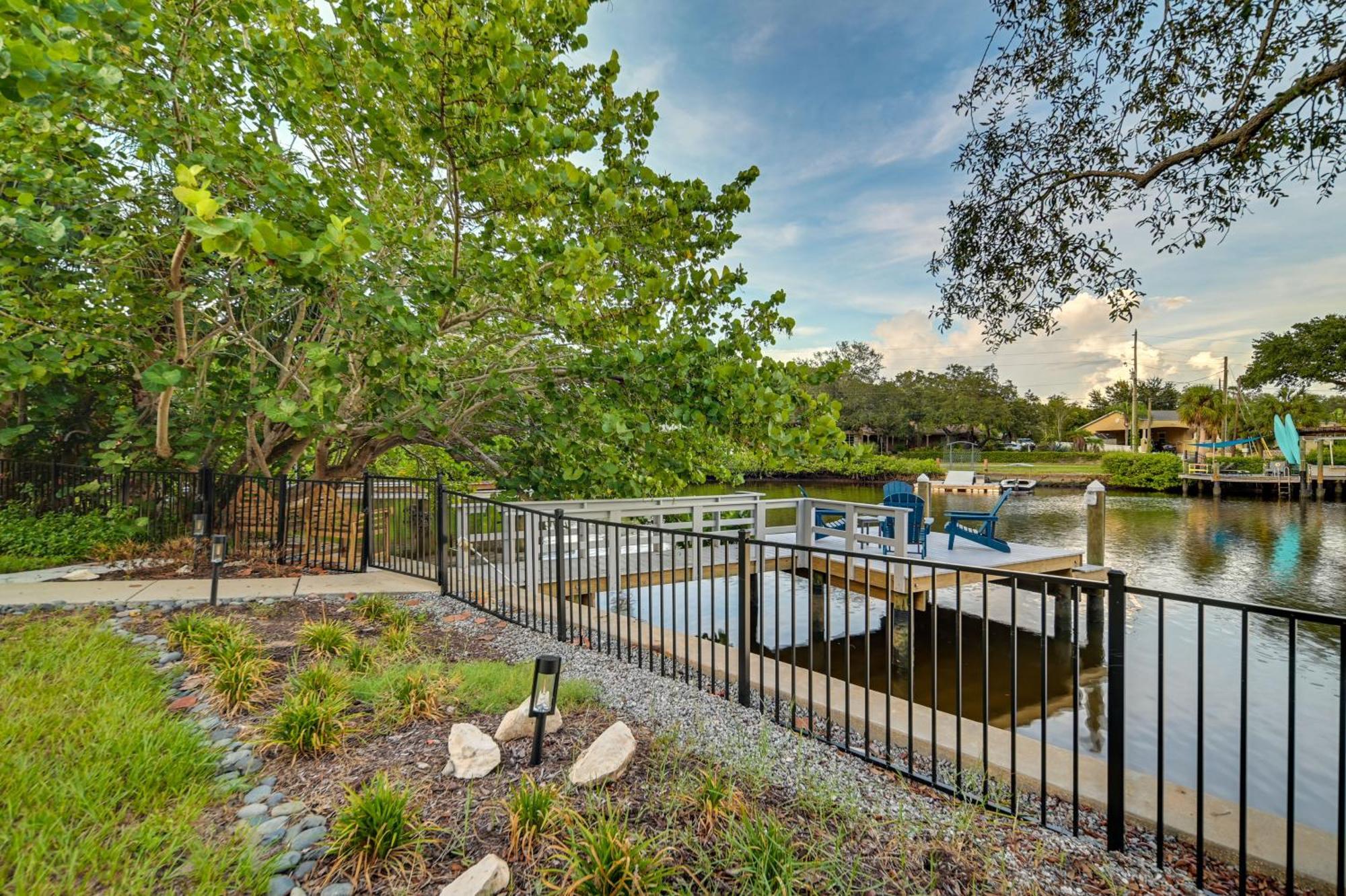 Pet-Friendly Waterfront Home - 2 Mi To Beach! Tarpon Springs Luaran gambar