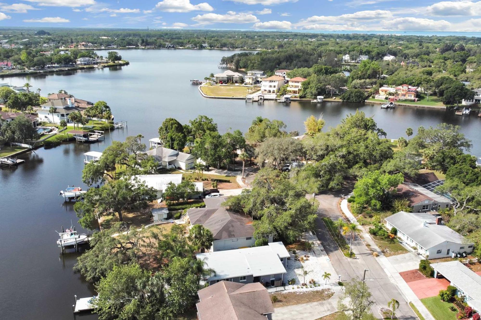 Pet-Friendly Waterfront Home - 2 Mi To Beach! Tarpon Springs Luaran gambar