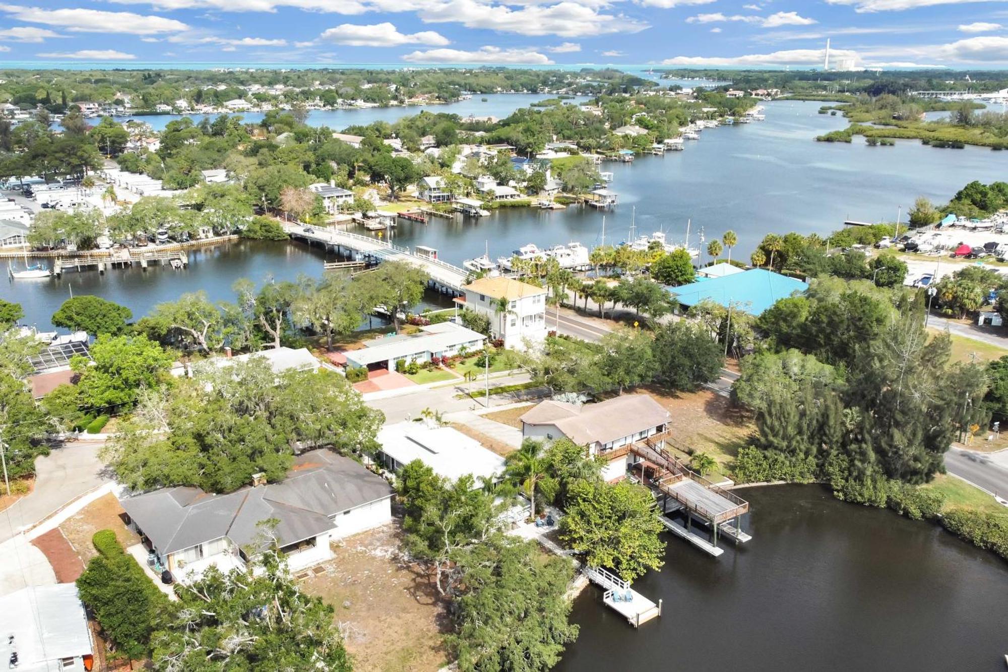 Pet-Friendly Waterfront Home - 2 Mi To Beach! Tarpon Springs Luaran gambar